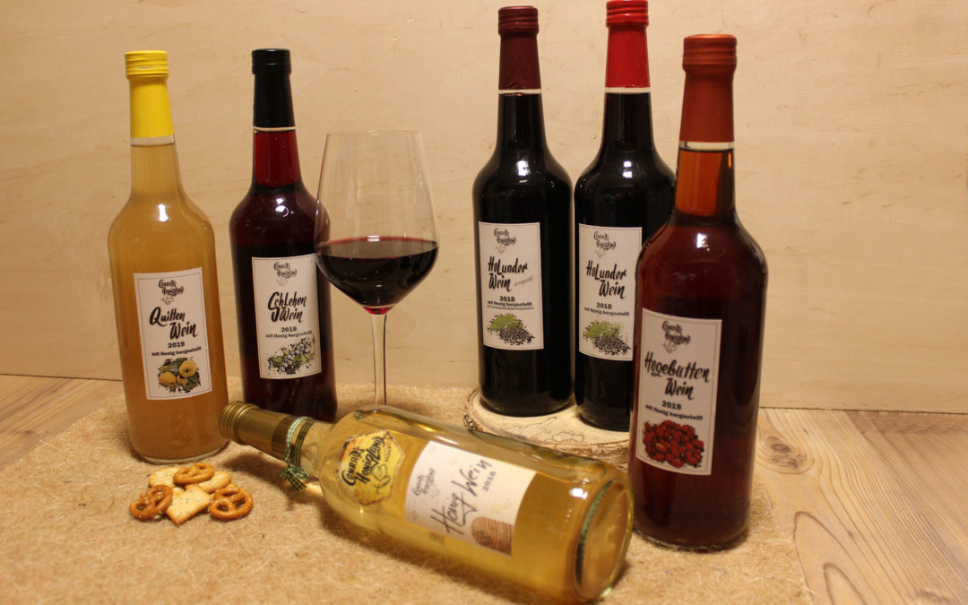 Unser Fruchtweine wie Quitte, Hagebutte, Schlehe, Holunder und natürlich unser Honigwein