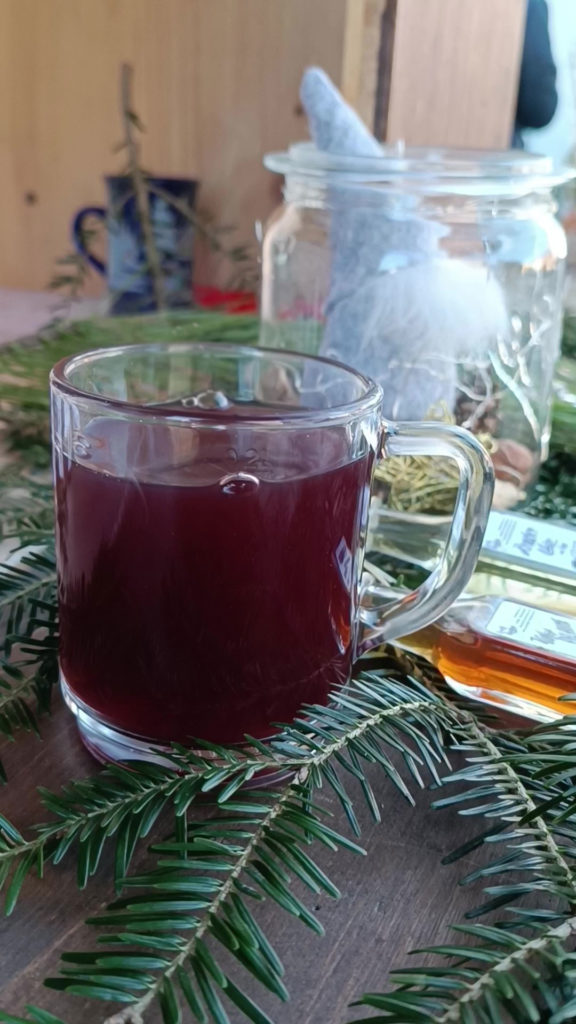 Selbstgemachter Schlehenglühwein aus dem Conrads Honigland