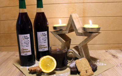 Unser beliebter Schlehenglühwein jetzt in Flaschen abgefüllt für zu Hause
