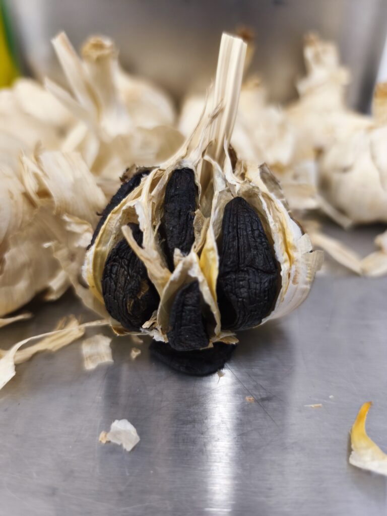 Schwarzer Knoblauch