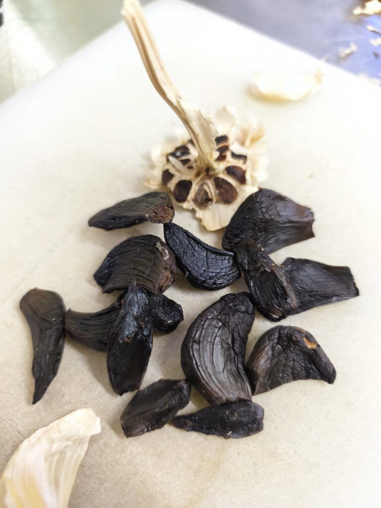 Schwarzer Knoblauch