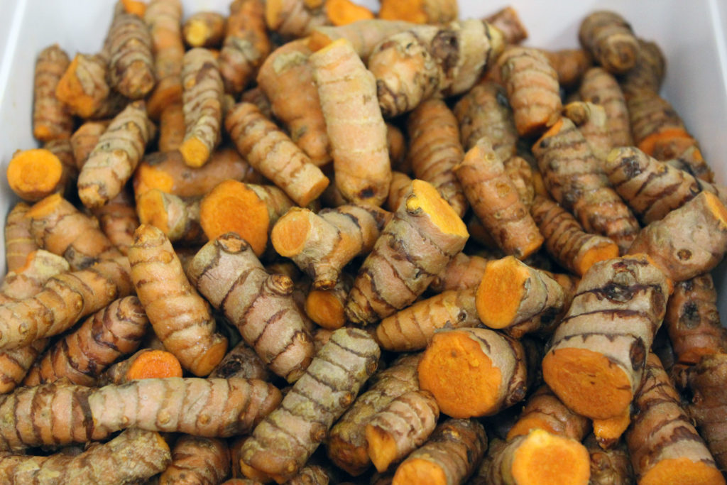 Wir verwenden ausschließlich frischen Bio Kurkuma für unsere Hennapfrupfa Mischung